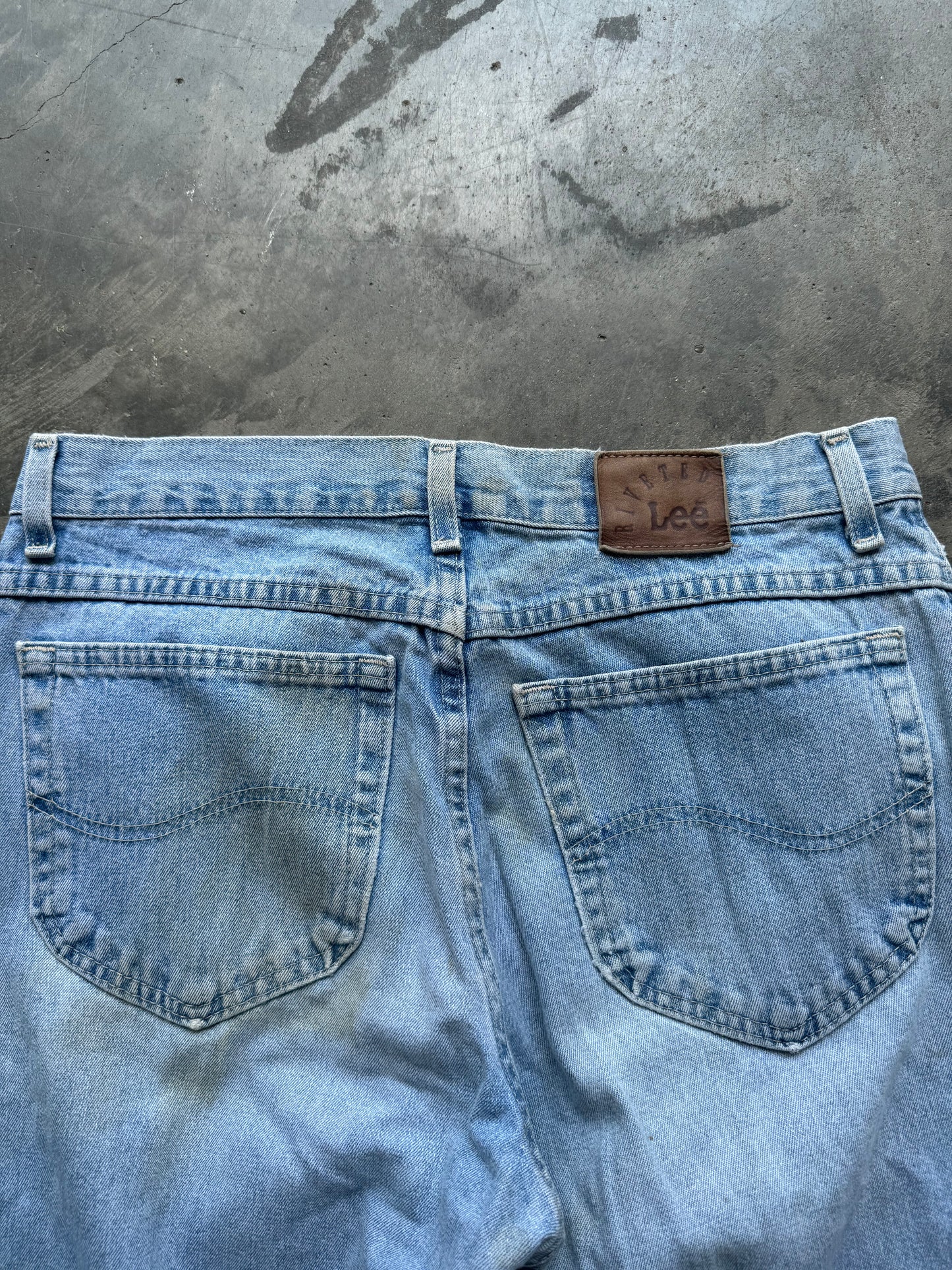 1990s’ Button Fly Lee Riders Flare Jeans (32x31)